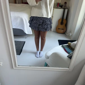 Söt kjol - Jätte söt volangkjol!