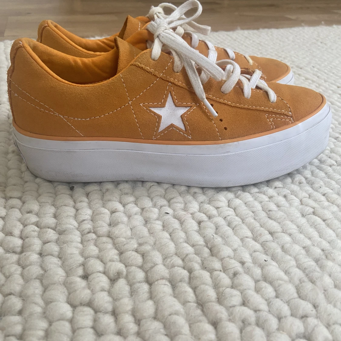 Converse one star platform