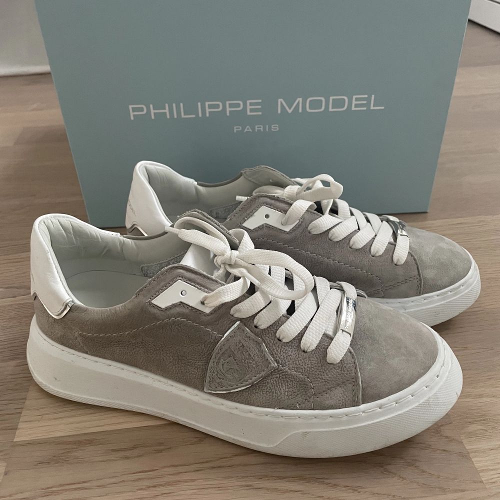 Grå Philippe Model skor - Philippe Model | Plick Second Hand