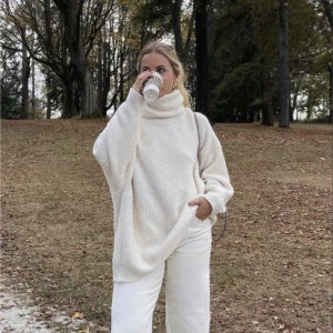 Stickad tröja - Endast testad, storlek 38 men är Oversized