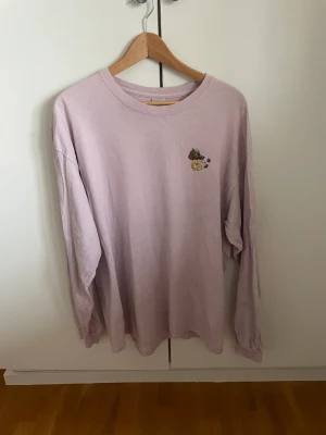 Rip n dip långermad T-shirt  - Helt ok skick 6,5/10   Betalning via Swish och köparen står för frakten 
