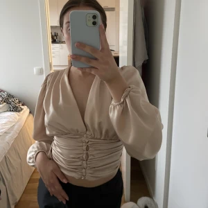 Blus - Säljer denna fina blus❤️‍🔥