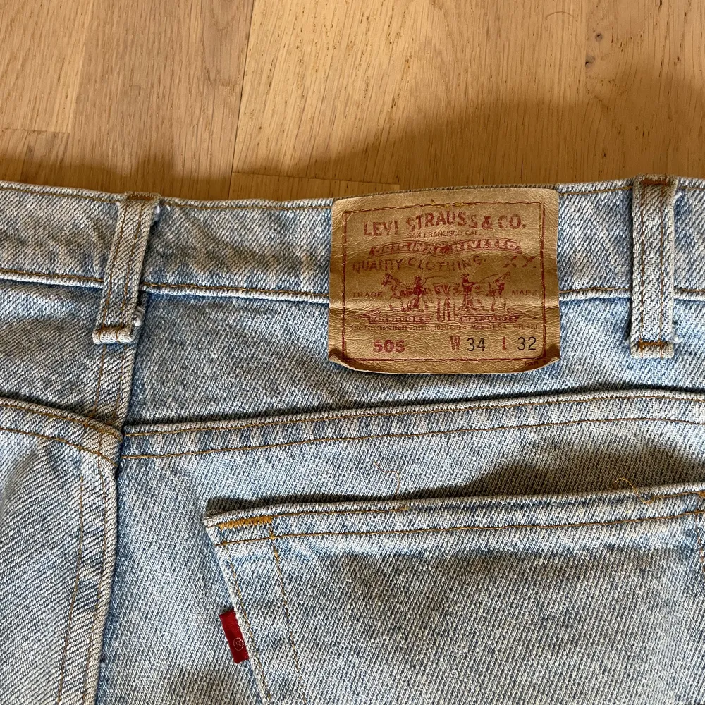 Vintage Levis 505 herr 34/32 Gjorda i USA 100% bomull  EJ original knapp på. Jeans & Byxor.