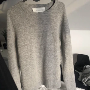 Stickad tröja - Riktigt schysst stickad tröja från a days march i storlek s!