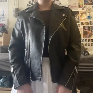 Amazing faux leather biker jacket. Oversized look, super cool and easy to style! Bought on Nelly.com, from Missguided.