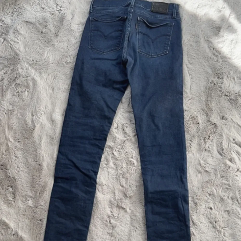 Snygga Levis jeans i stel 26. Jeans & Byxor.
