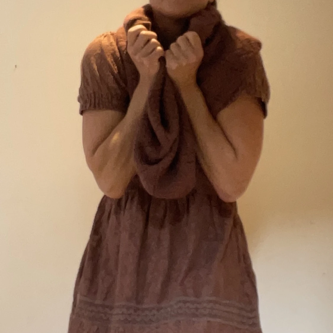 Klänning m stickad scarf - 91