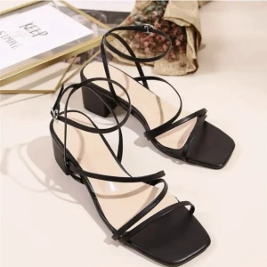 Klackskor strlk 41 - Råkade köpa två par så säljer därför. Superfina och bekväma att gå i 