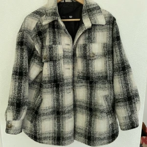 Skjortjacka - Rutig jacka med foder. Vinter/höst-jacka. 