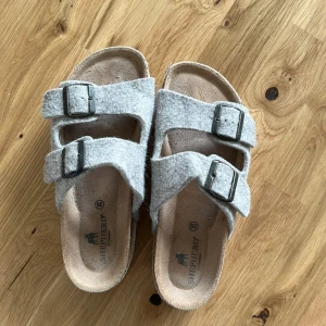 Shepherd tofflor! - Använda men fint skick!💗