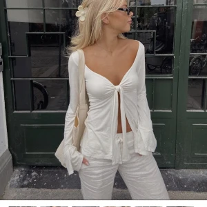 Designbysi - Säljer denna topp säljer den för 350 då de är bra skick 