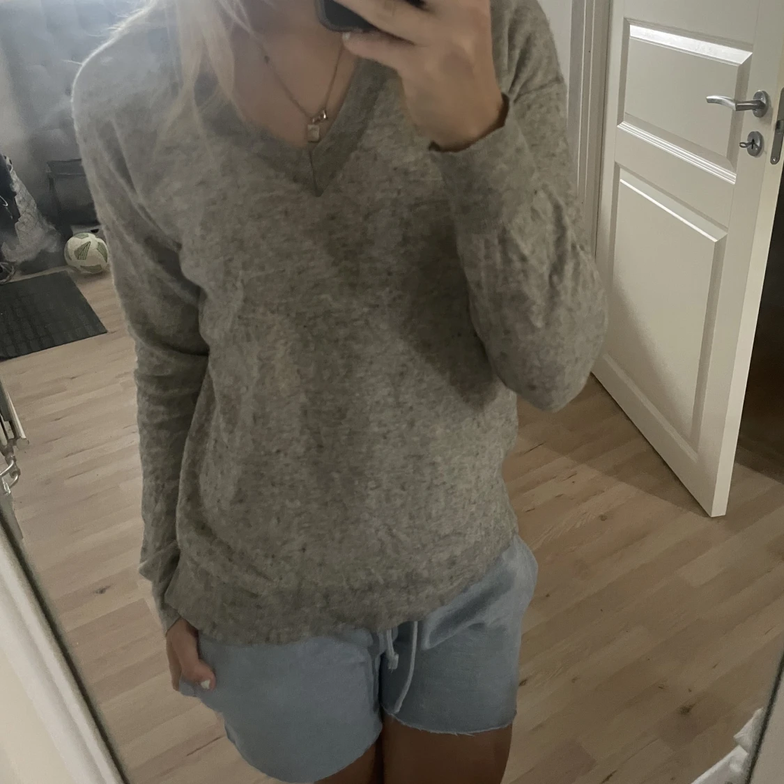 Grå stickad tröja - 90
