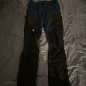 Gpx Pants Revolution Race - Säljer nu dessa Gpx Pants, endast testade och sedan dess bara legat vikta i garderoben. Väldigt bra byxa med hög kvalitet,perfekt för vandring t.ex.