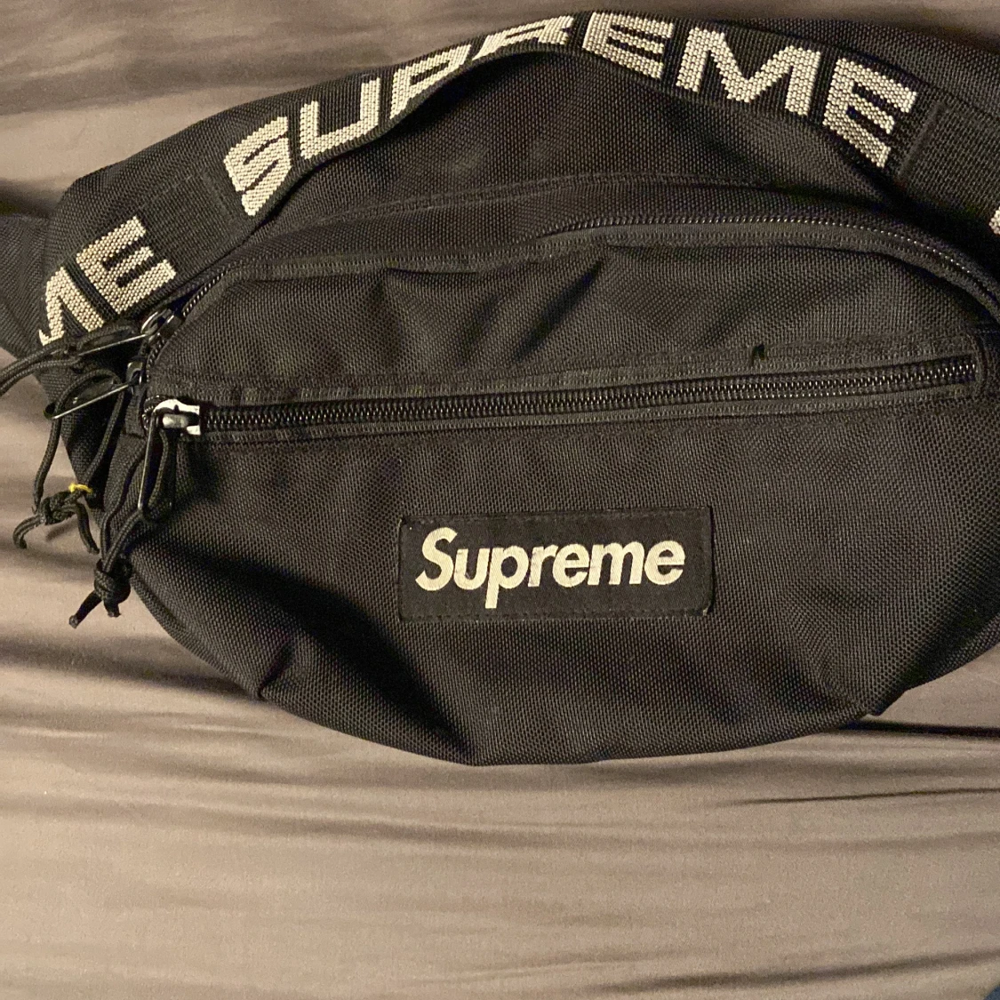 äkta supreme väska