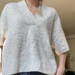 Så snygg kofta - Skit snygg stickad mjuk kofta💞köp ej frakt via appen💞