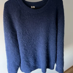 Arket stickad tröja - Stickad tröja från arket, strl M Använt skick men bra behandlad Nypris 890kr, pris 250kr