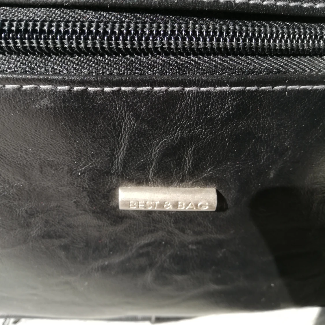 Svart väska - 90