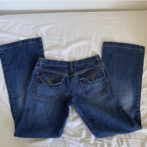 Lågmidjade jeans - Bootcut jeans 