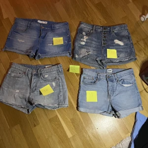 Shorts i olika storlekar  - Stl står på lappen 