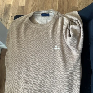 Gant tröja  - Fin gant tröja lite festlig  Knappast varit använd 