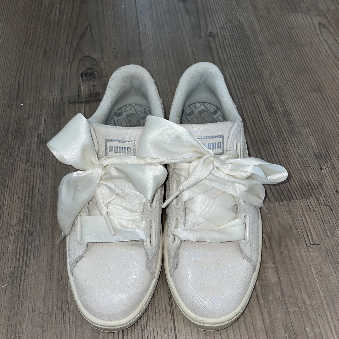Vita Pumaskor med Silkessnöre - 90