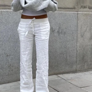 Intressekoll på mina Alobha Label linnebyxor  - Intressekoll på mina linnebyxor nu, då jag köpte för liten storlek, dem är i storlek S.  Buda!!! ❤️( HELT NYA, OANVÄNDA ) 