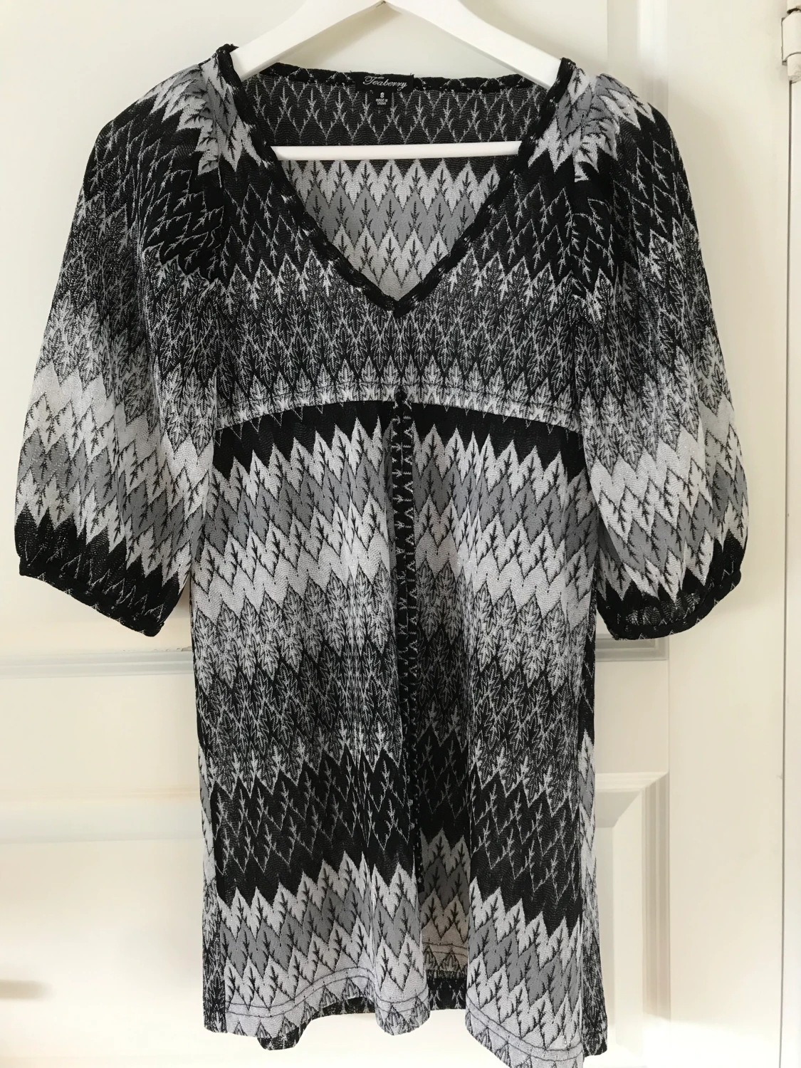 Grå mönstrad klänning - 90