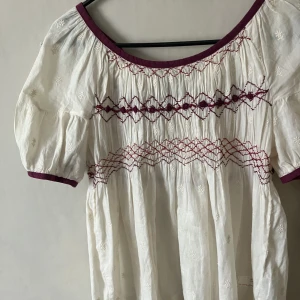 Odd Molly tröja  - En supersöt tröja från odd Molly i fint skick. Storlek S M  Skriv om frågor💕 kan tänka mig gå ner vid snabb affär.