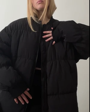 Oversize bomberjacka - Quiltad oversize bomberjacka från H&M. Storlek M