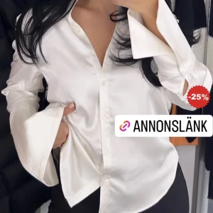 satin skjorta - Säljer denna skjorta med prislapp kvar och är i xs. Köpt på ginatricor