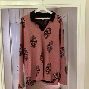 Stussy mask polo - Sparsamt använd stussy mask polo, pris går att diskutera vid snabb affär 