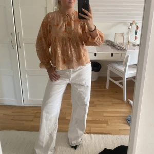 Rosa orange blus - Jättefin rosa orange blus från Other Stories