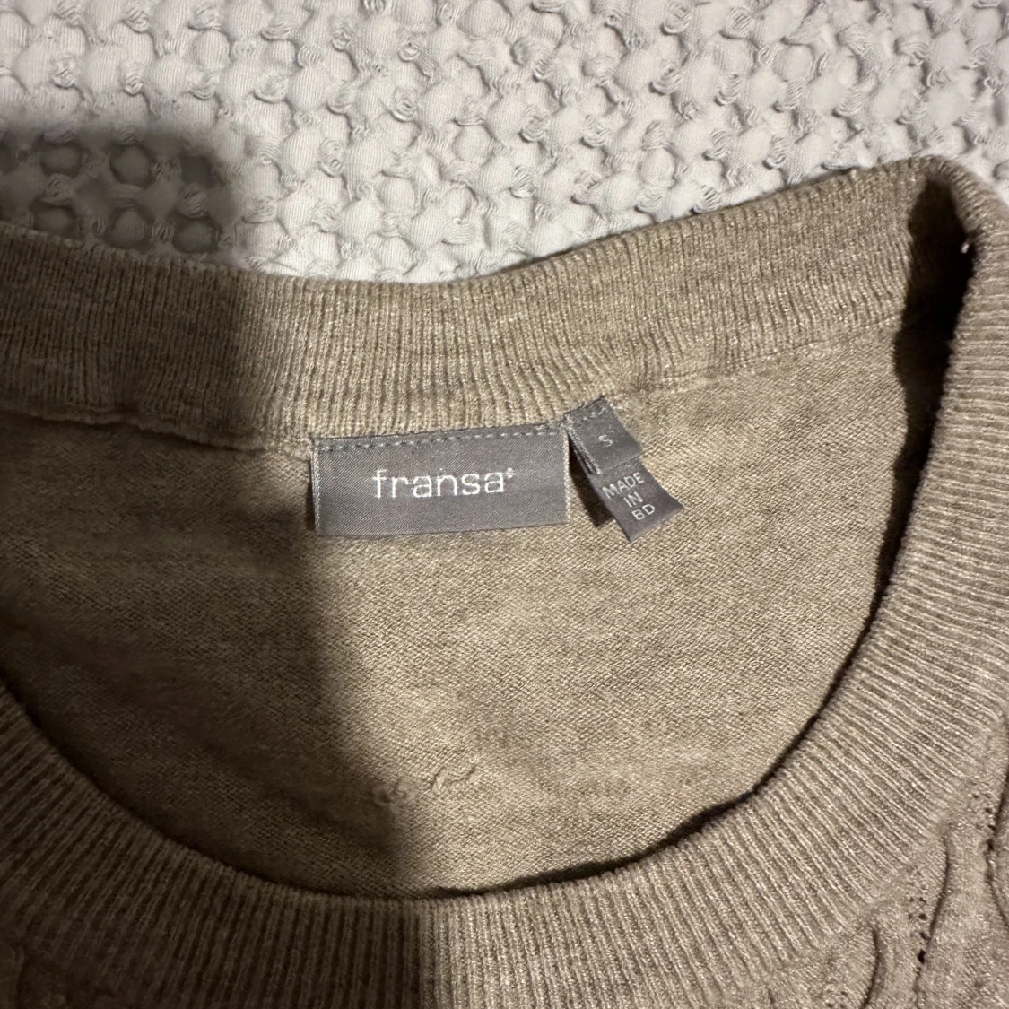 Finstickat Fransa ärmlös top stl S - 91