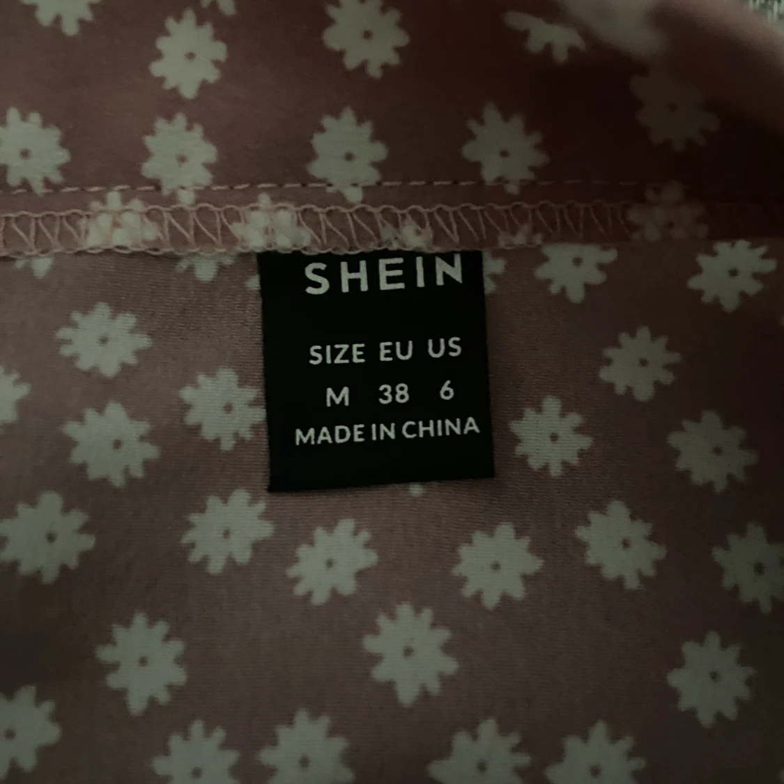 söt rosa-blommig kjol🌻 - 90