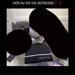 Louis Vuitton mössor A++ kopia finns nu i 3 färger. Helt Nya! Passa på att köpa era mössor inför vintern. Kan både mötas upp och frakta via postnord  Pris: 499kr