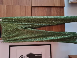 Gina tricot paljett - Snygg bya till fest o vardag strl small. Fint skick 