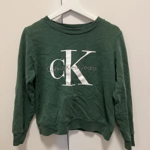 Calvin Klein sweatshirt storlek S - Storlek S Använd  