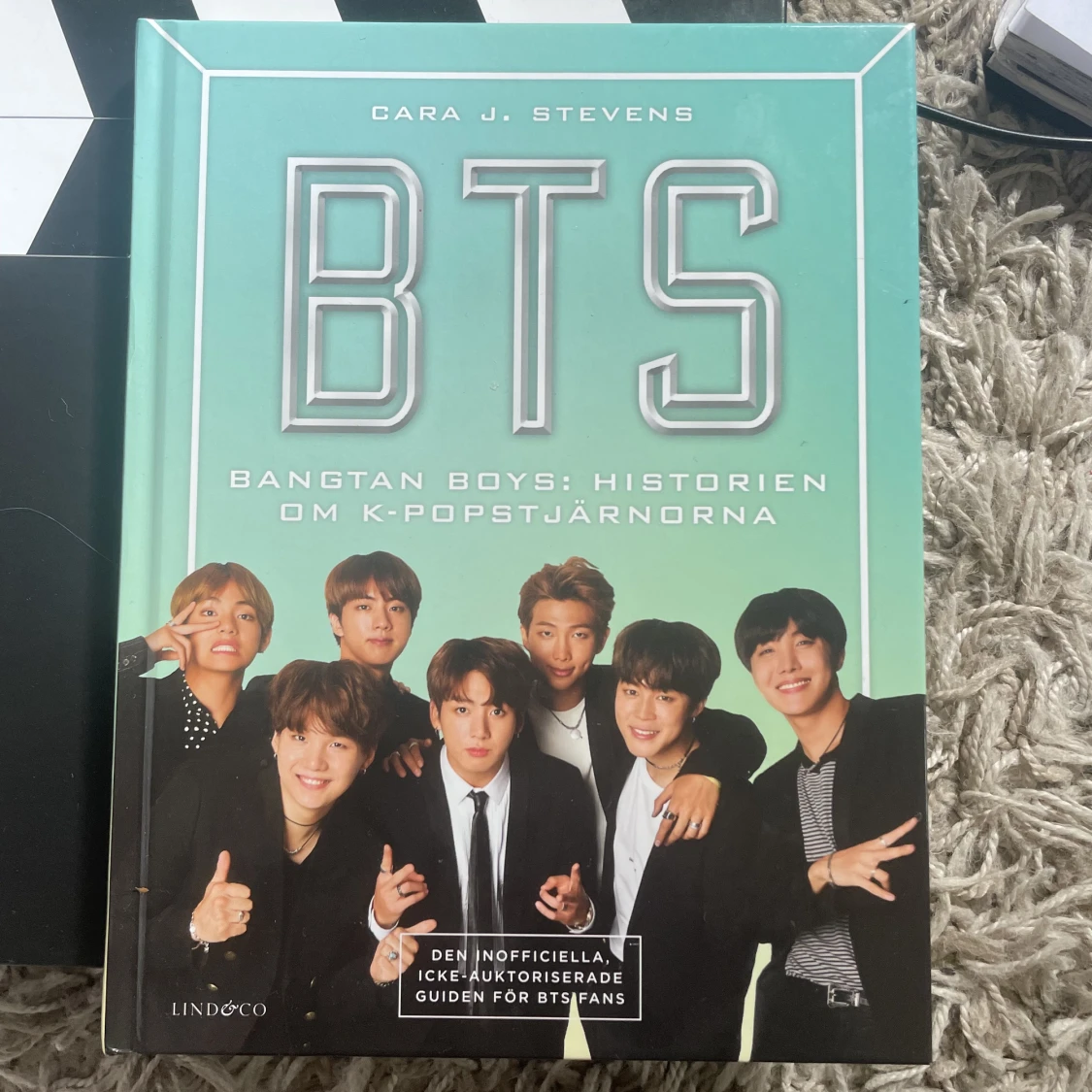 Två bts böcker  - 90