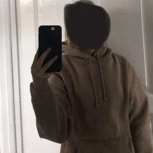 Beige hoodie  - Säljer min beiga Bikbok hoodie då jag har massa andra färger💗