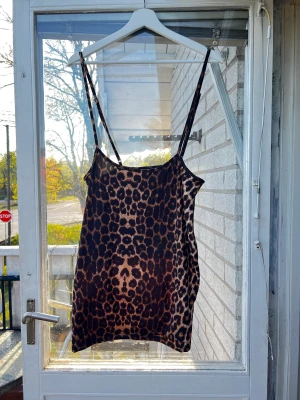 Kjol - Helt oanvänd kjol endast provad 1 gång🌸