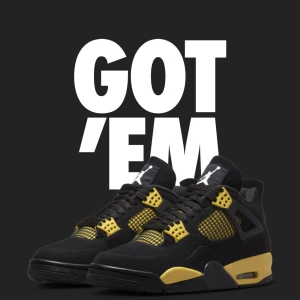 Jordan 4 Thunder - Helt nya Jordan 4 Thunder, inköpa på SNKRS appen. Storlek 42 Kom med bud!