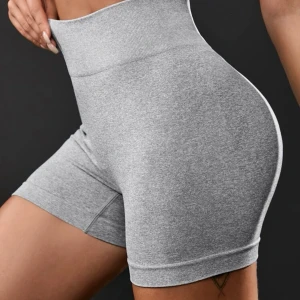 Tränings shorts  - Helt oanvända träningsshorts, strl m 