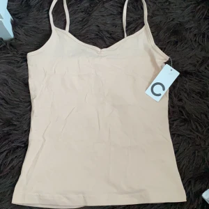 Linne  - Med prislappen. (Köp 3 betala för 2)💖