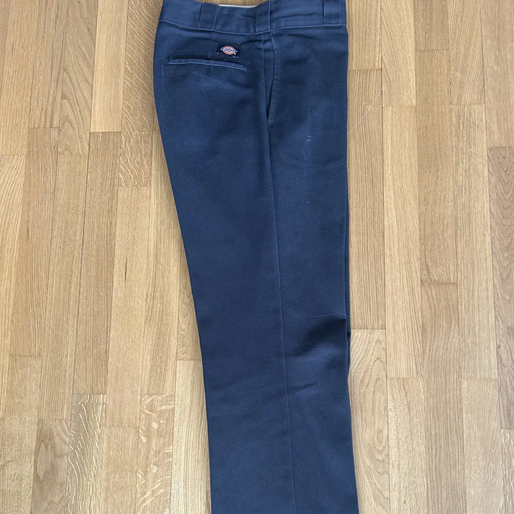 Svarta Dickiesbyxor   W32 L30. Jeans & Byxor.
