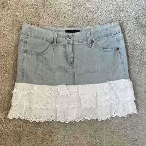 Kjol! - Så snygg kjol med superskönt!!