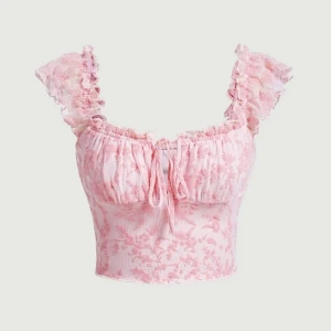 Rosa topp - Jättesöt men lite mörkare irl än på hemsidans bild. Stretchig material. Använd va 1-2 ggr men syns inte. Köpt från Shein 119kr. 