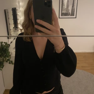 Blus - Säljer denna fina blus! Den är i mycket bra skick