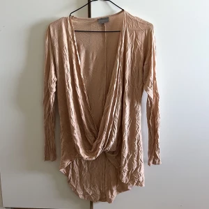 Tröja - Superfin tröja i storlek XS från Vero Moda. Mötas upp i Stockholm eller fraktas!