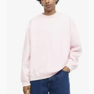 Jättefin ljusrosa sweatshirt! Sitter jättefint oversized stl S