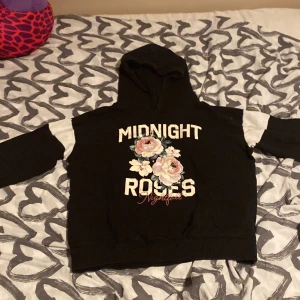 Tjocktröja  - Mycket bra kvalitet och fin 